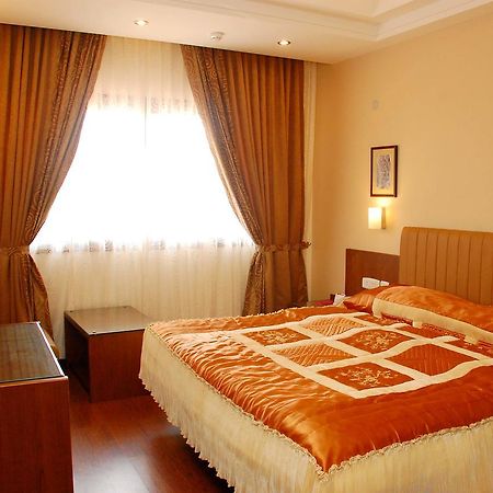 Hotel Deepa Comforts Μπανγκαλόρ Εξωτερικό φωτογραφία