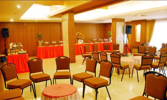 Hotel Deepa Comforts Μπανγκαλόρ Εξωτερικό φωτογραφία